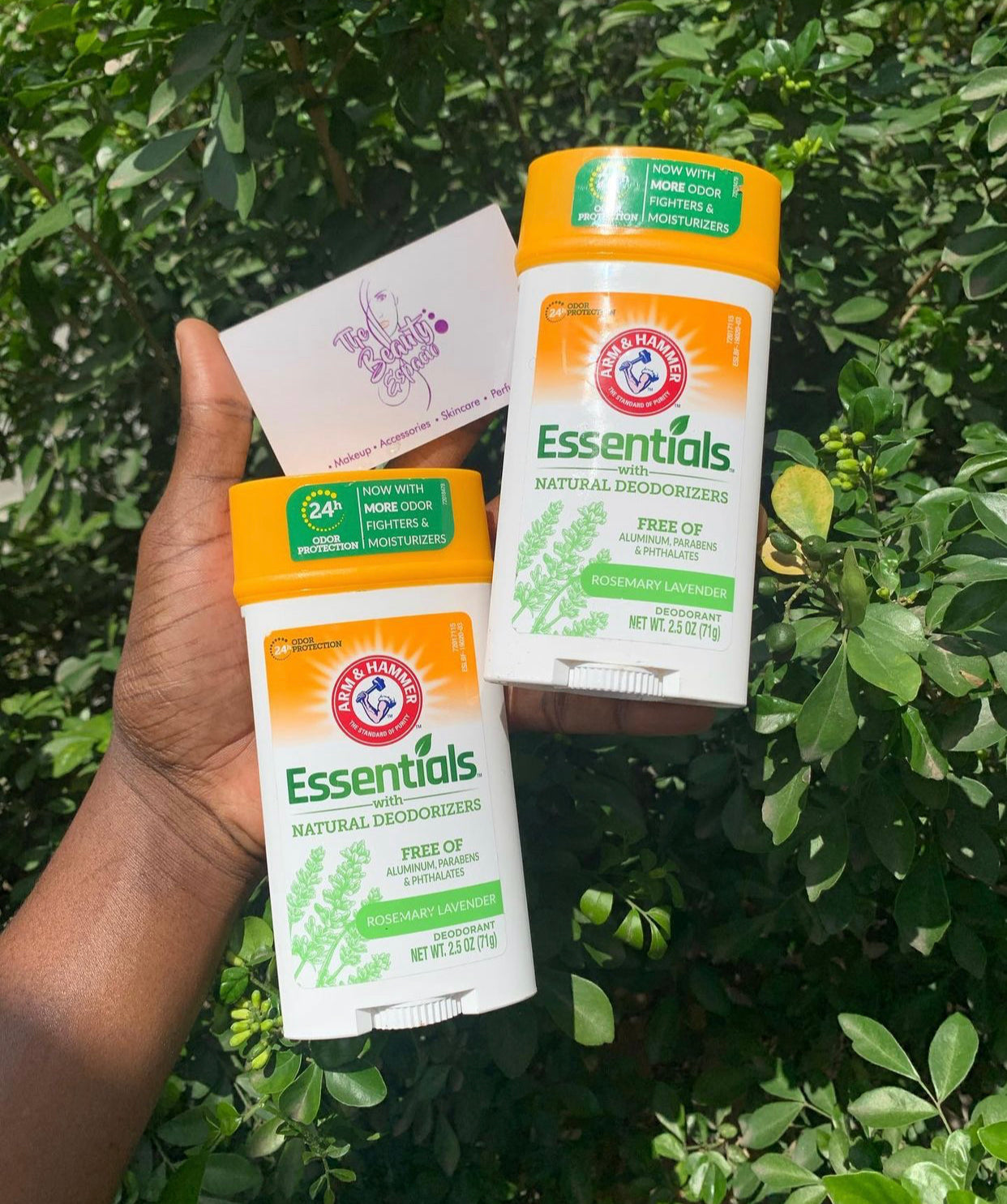 ARM & HAMMER Essentials Deodorant thebeautyespacio