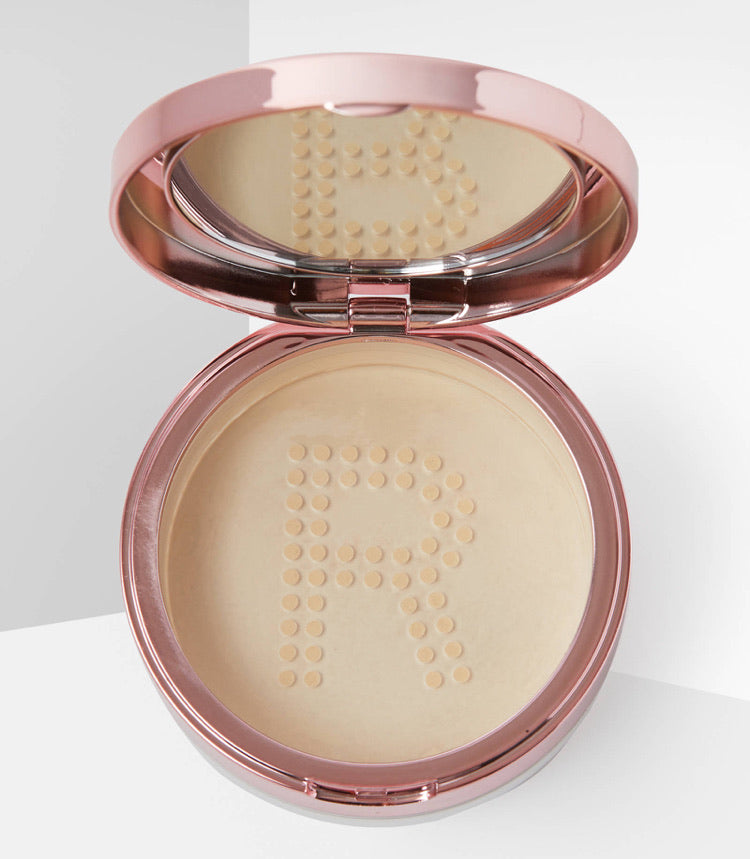 Revolution CONCEAL AND FIX SETTING POWDER thebeautyespacio